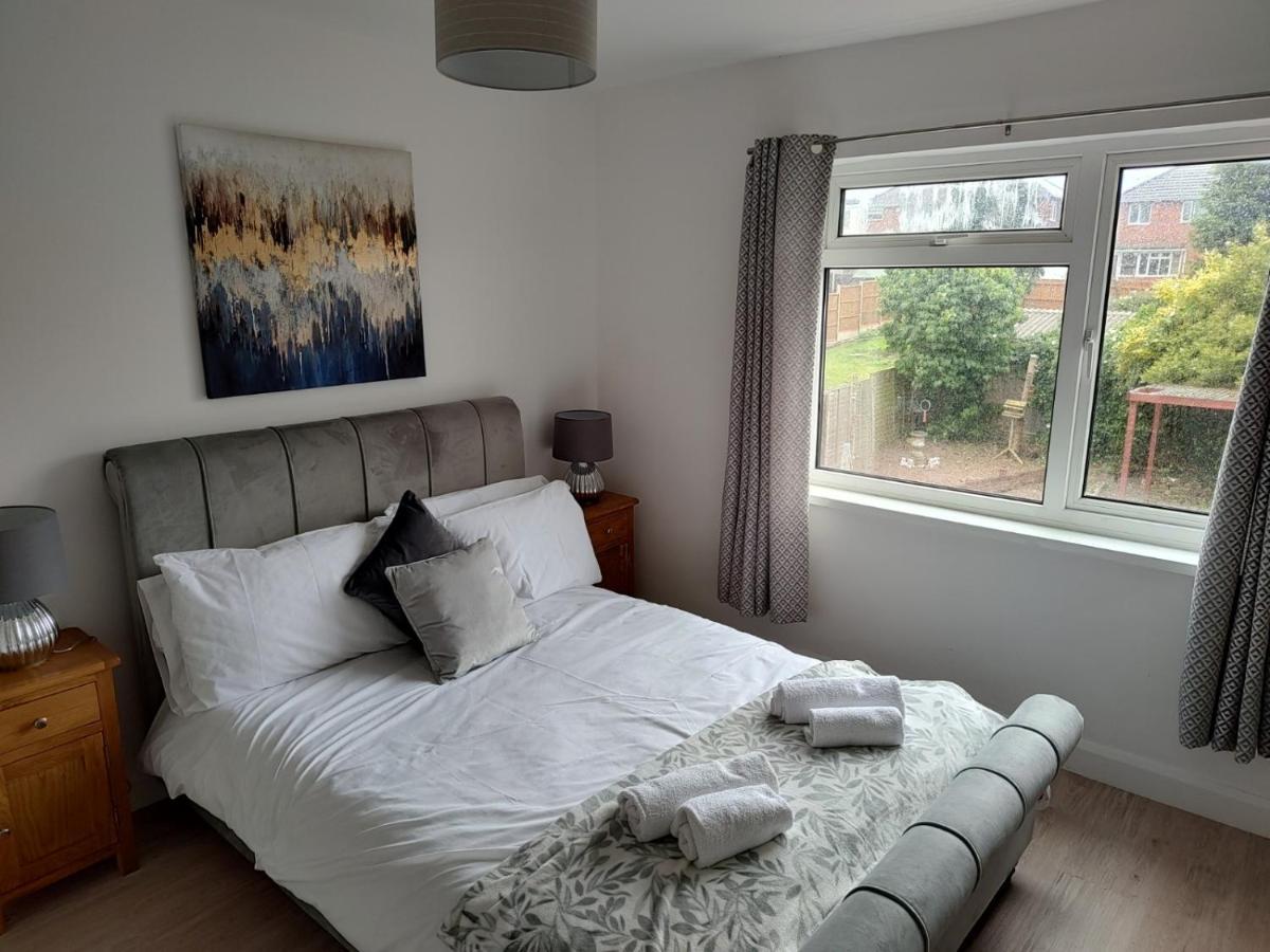 Wavertree Drive 3 Bed Contractor Home In Leicester Exteriér fotografie