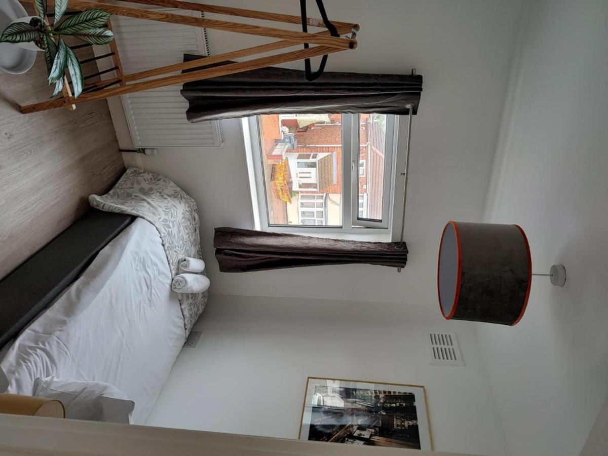 Wavertree Drive 3 Bed Contractor Home In Leicester Exteriér fotografie