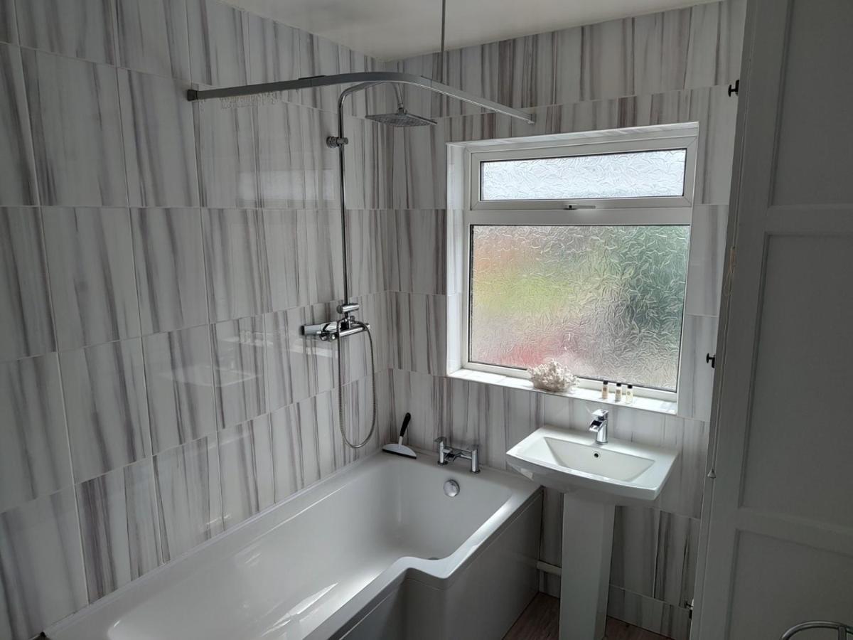 Wavertree Drive 3 Bed Contractor Home In Leicester Exteriér fotografie