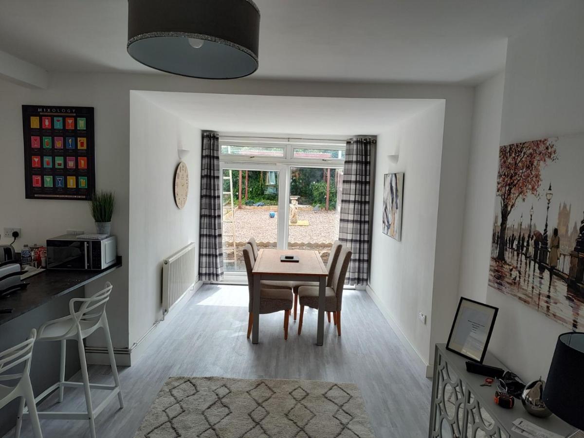 Wavertree Drive 3 Bed Contractor Home In Leicester Exteriér fotografie