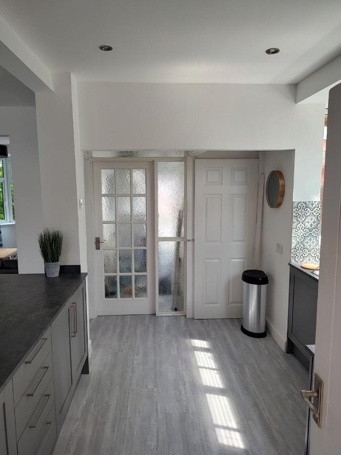 Wavertree Drive 3 Bed Contractor Home In Leicester Exteriér fotografie