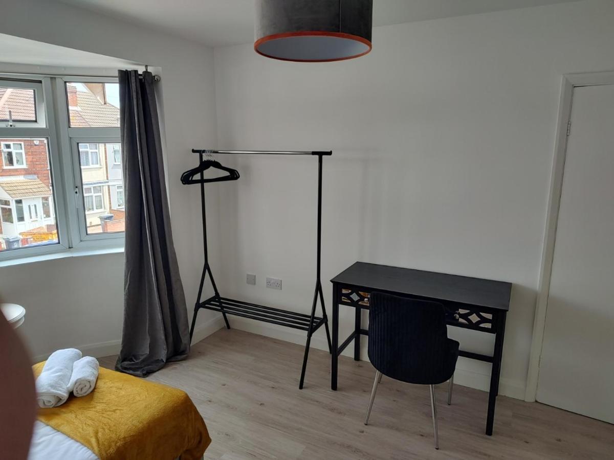 Wavertree Drive 3 Bed Contractor Home In Leicester Exteriér fotografie