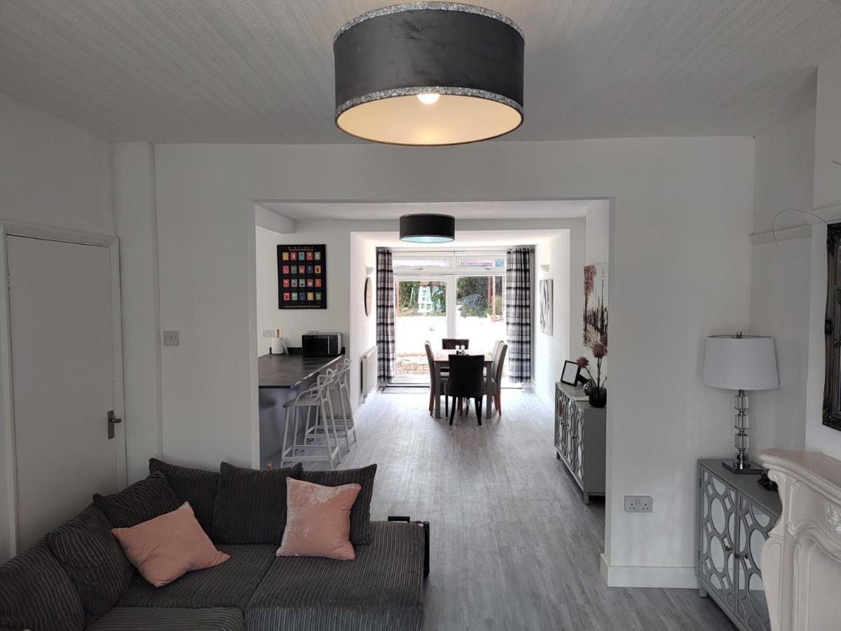 Wavertree Drive 3 Bed Contractor Home In Leicester Exteriér fotografie